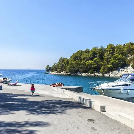 Goroslava Apartment *